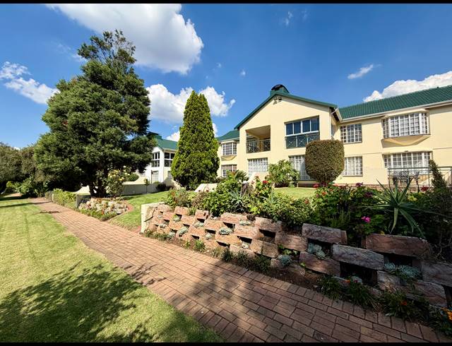 2 BEDROOM APARTMENT RENTED IN MONDEOR